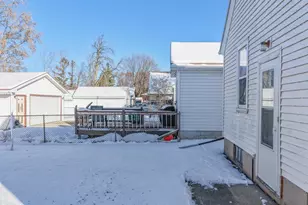 1202 12th Ave, Green Bay, WI 54304 - Photo 11