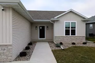 1759 Dallas Ln, De Pere, WI 54115 - Photo 3
