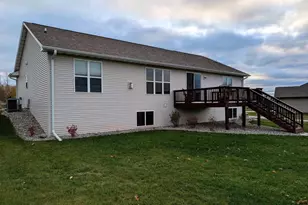 1759 Dallas Ln, De Pere, WI 54115 - Photo 5