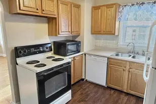 1317 Hazel St, Oshkosh, WI 54901 - Photo 11