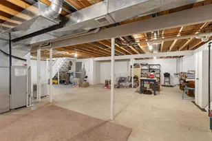 215 Lake Pointe Dr, Oshkosh, WI 54904 - Photo 21