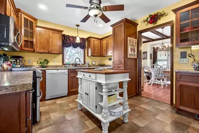 410 E Lincoln Avenue, Oshkosh, WI 54901 - Photo 17