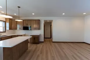 1241 W Thorn Crk Dr, Hilbert, WI 54129 - Photo 7