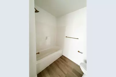 250 N Bell Street, Fond du Lac, WI 54935 - Photo 17