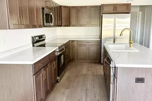 250 N Bell St, Fond du Lac, WI 54935 - Photo 3