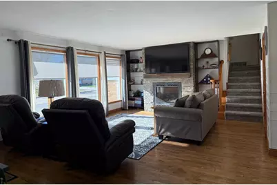 1430 W 9th Avenue, Oshkosh, WI 54902 - Photo 3