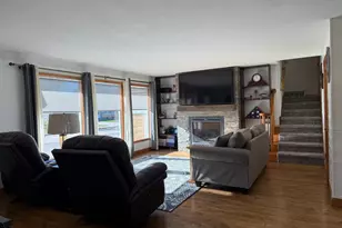 1430 W 9th Ave, Oshkosh, WI 54902 - Photo 3