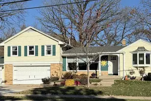 1430 W 9th Ave, Oshkosh, WI 54902 - Photo 1