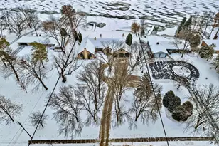 2045 Lost Dauphin Rd, De Pere, WI 54115 - Photo 3