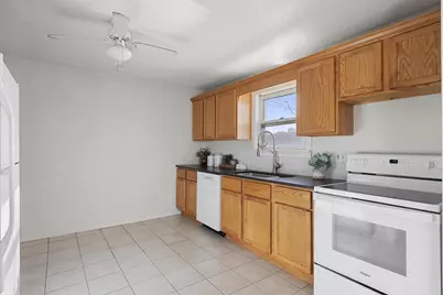 1844 11th Avenue, Green Bay, WI 54304 - Photo 9