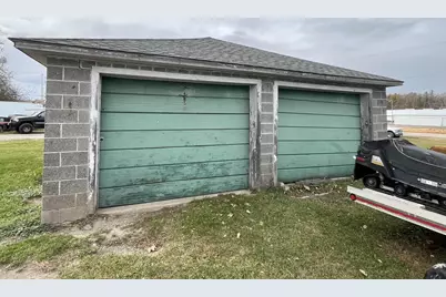 109 N Richmond Street, Gillett, WI 54124 - Photo 5