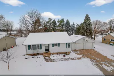 3262 Evergreen Avenue, Green Bay, WI 54313 - Photo 1