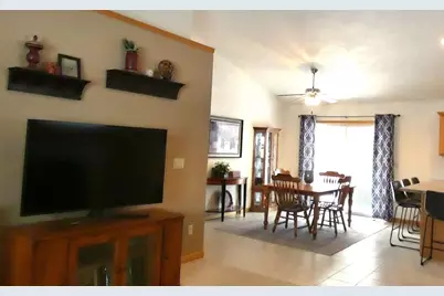 2356 Deer Prairie Drive, Neenah, WI 54956 - Photo 5