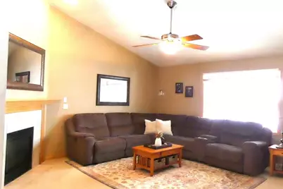 2356 Deer Prairie Drive, Neenah, WI 54956 - Photo 3