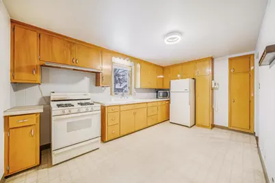 461 Oaklawn Avenue, Green Bay, WI 54304 - Photo 3