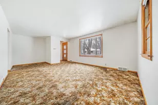 461 Oaklawn Ave, Green Bay, WI 54304 - Photo 7