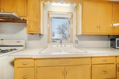 461 Oaklawn Avenue, Green Bay, WI 54304 - Photo 11