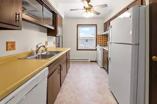 1816 Miller St, West Bend, WI 53095 - Photo 5