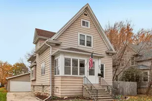 496 Monmouth St, Fond du Lac, WI 54937 - Photo 1