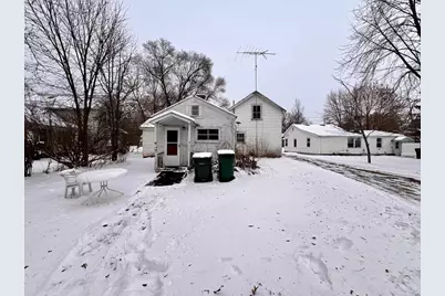 600 Royalton Street, Waupaca, WI 54981 - Photo 3