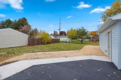 1322 W 5th Avenue, Oshkosh, WI 54902 - Photo 23