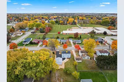 1322 W 5th Avenue, Oshkosh, WI 54902 - Photo 13