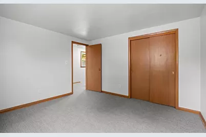 1322 W 5th Avenue, Oshkosh, WI 54902 - Photo 57