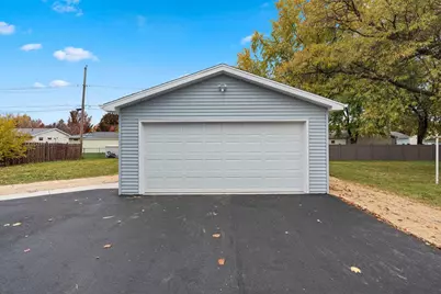 1322 W 5th Avenue, Oshkosh, WI 54902 - Photo 21