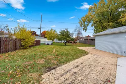 1322 W 5th Avenue, Oshkosh, WI 54902 - Photo 25