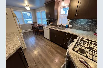 416 Gray Street, Green Bay, WI 54303 - Photo 5