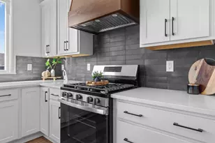 3755 E Gladiolus Pl, Appleton, WI 54913 - Photo 7