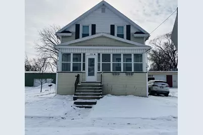 533 W 10th Avenue, Oshkosh, WI 54902 - Photo 1