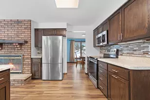 2560 St Steven Ct, Green Bay, WI 54304 - Photo 11