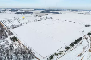 5678 Morrison Rd, De Pere, WI 54115 - Photo 11