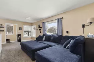 722 E Arnold St, Appleton, WI 54911 - Photo 3