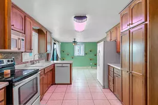 526 Bader St, Green Bay, WI 54302 - Photo 15