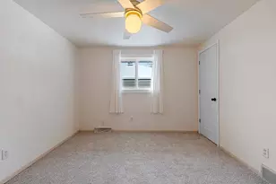 526 Bader St, Green Bay, WI 54302 - Photo 23