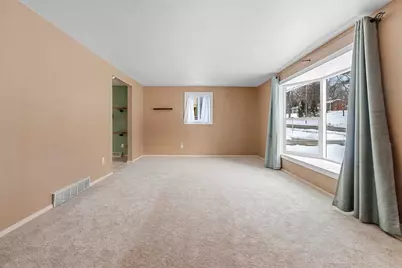 526 Bader Street, Green Bay, WI 54302 - Photo 9