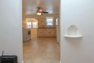 1715 W Wisconsin Avenue, Appleton, WI 54911 - Photo 5