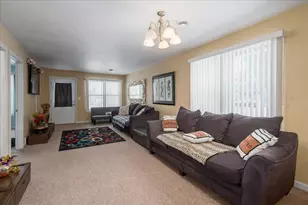 403 W 6th Ave, Oshkosh, WI 54902 - Photo 5