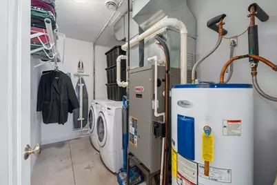 403 W 6th Avenue, Oshkosh, WI 54902 - Photo 13