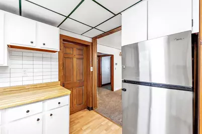 2410 Liberty Place, Manitowoc, WI 54220 - Photo 5