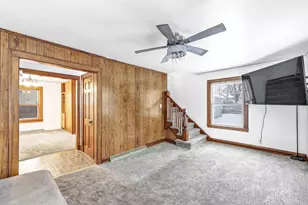 2410 Liberty Pl, Manitowoc, WI 54220 - Photo 7