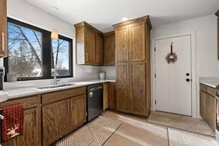 2144 E Shady Ln, Neenah, WI 54956 - Photo 11