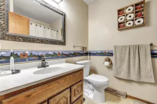 4940 Hafeman Ln, Green Bay, WI 54311 - Photo 13