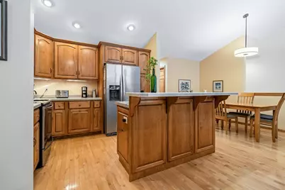 2690 Woodfield Court, Green Bay, WI 54313 - Photo 3