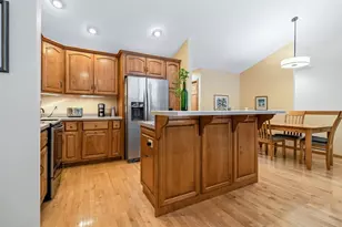 2690 Woodfield Ct, Green Bay, WI 54313 - Photo 3