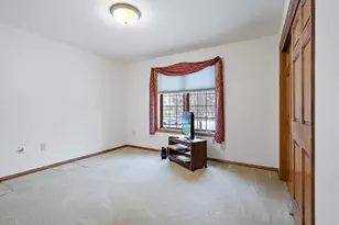 2690 Woodfield Ct, Green Bay, WI 54313 - Photo 15