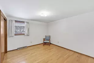 1667 Beaver Dam Dr, Green Bay, WI 54304 - Photo 13