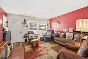 61 Cedar St, Ripon, WI 54971 - Photo 3